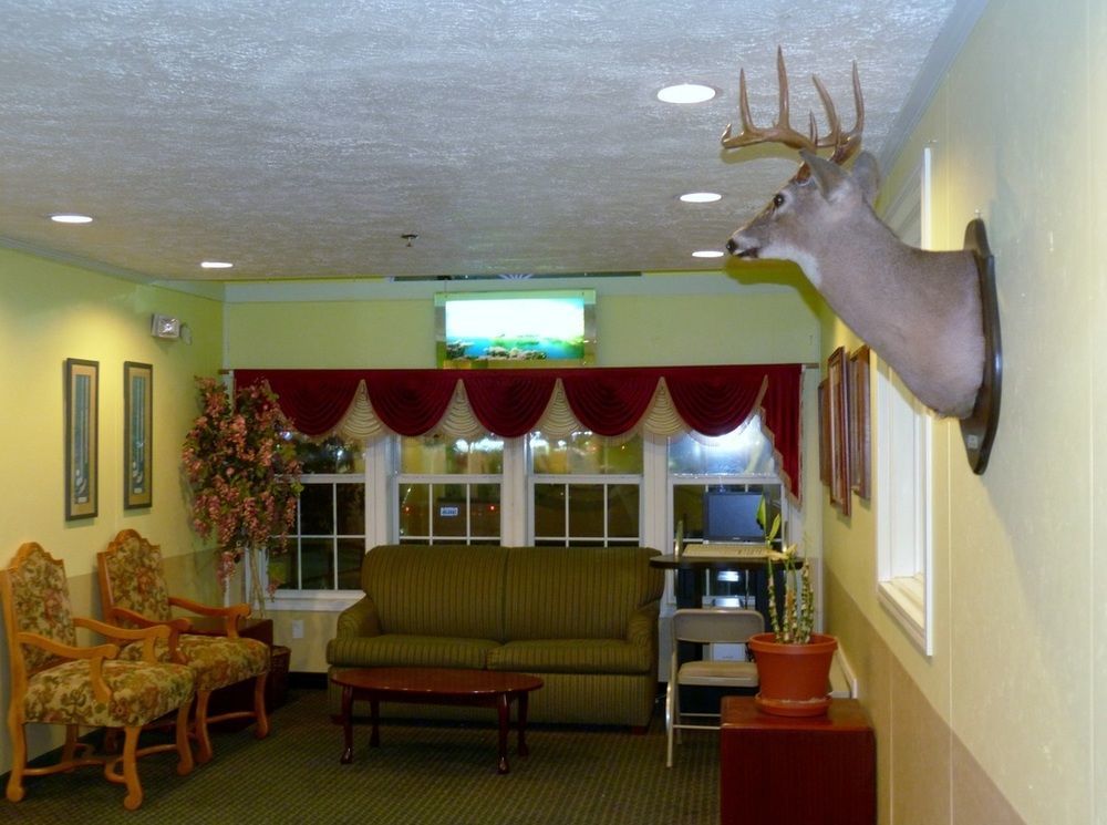 Holiday Lodge - Greensboro/Lake Oconee Экстерьер фото