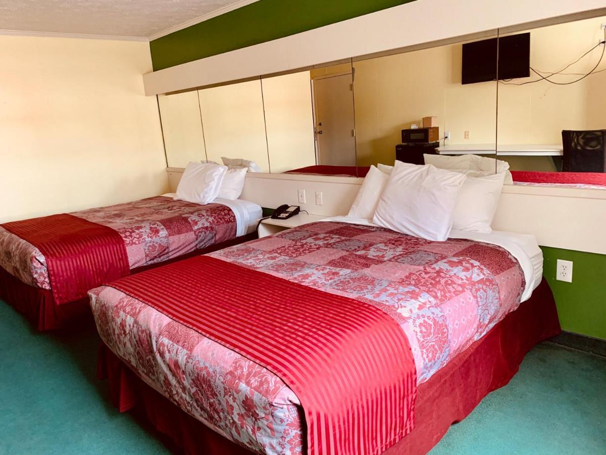 Holiday Lodge - Greensboro/Lake Oconee Экстерьер фото